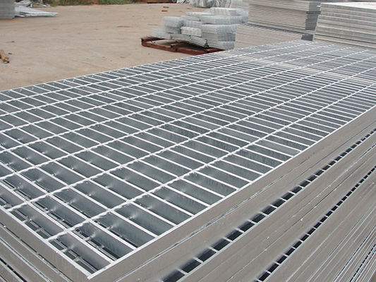 Hot Dip Galvanized Steel Grating 32x4mm 30x100mm Drainase Galvanized Bar Grating