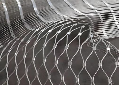 Arsitektur Wire Mesh Ringan Jenis Ferrule Fleksibel Stainless Steel Wire Rope Mesh